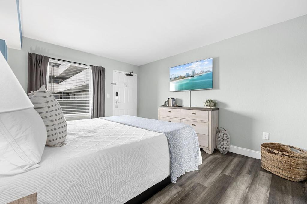 Direct Oceanfront- King Bedroom- Amazing Views/Pools/Hot Tubs/Beach Access/Golf マートルビーチ エクステリア 写真