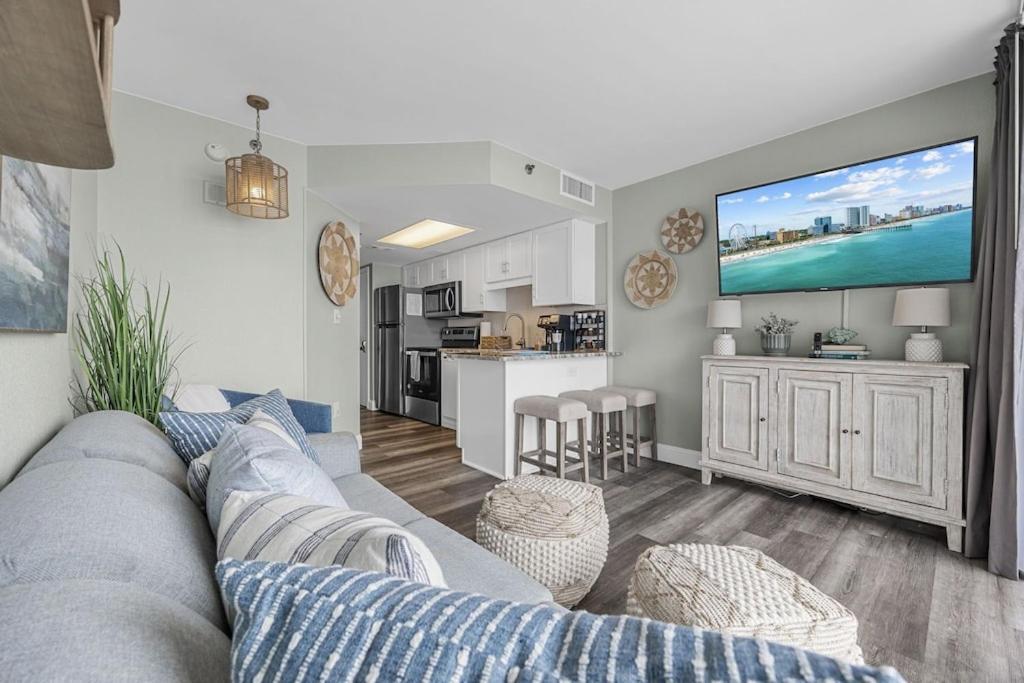 Direct Oceanfront- King Bedroom- Amazing Views/Pools/Hot Tubs/Beach Access/Golf マートルビーチ エクステリア 写真