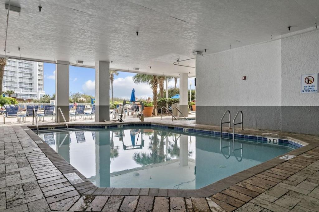 Direct Oceanfront- King Bedroom- Amazing Views/Pools/Hot Tubs/Beach Access/Golf マートルビーチ エクステリア 写真