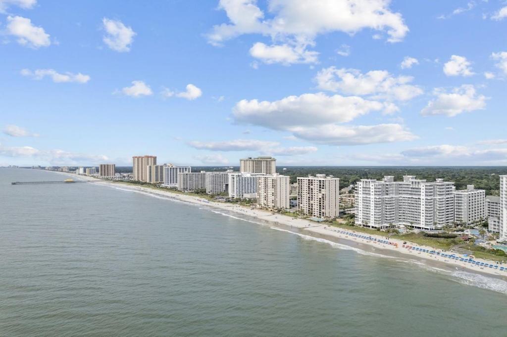 Direct Oceanfront- King Bedroom- Amazing Views/Pools/Hot Tubs/Beach Access/Golf マートルビーチ エクステリア 写真